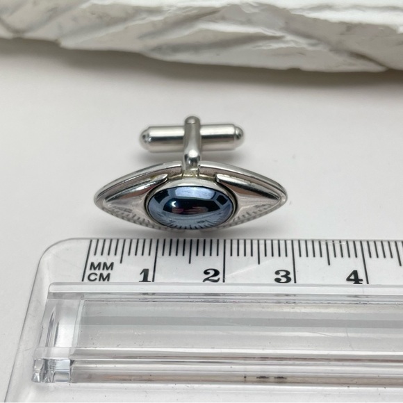 VINTAGE Anson Cufflinks Blue Grey Cabochon Silver Tone Eye Shaped Chunky Signed - Picture 2 of 8